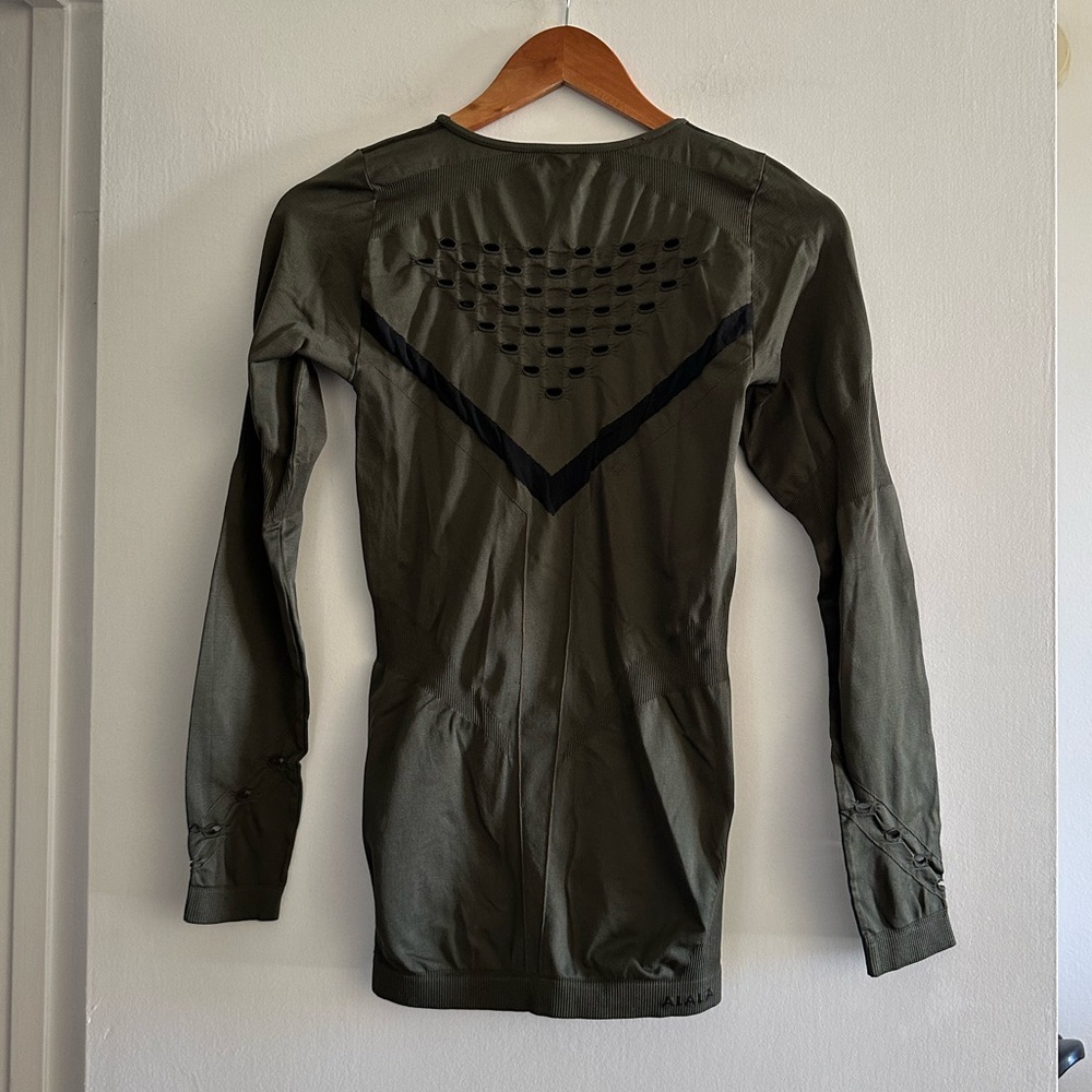 Alala Green/Black Seamless Cut Out Stretchy Athletic Long Sleeve Top Size Small - Picture 4 of 7